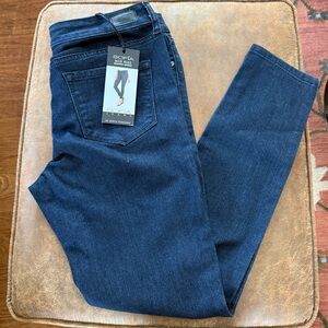 NWT! Sofia by Sofia Vergara Women's Dark Blue Skinny Jeans size 4